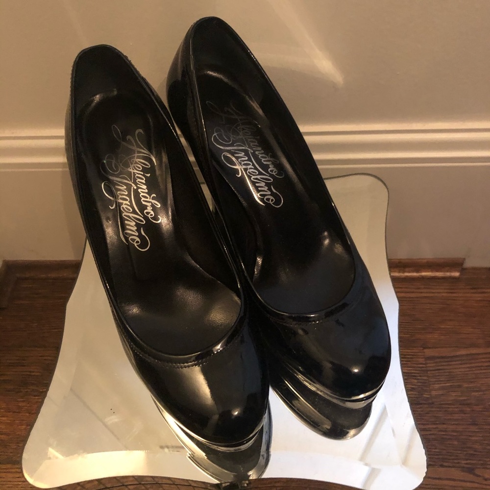 Alejandro Ingelmo Black Patent Pump Size 7